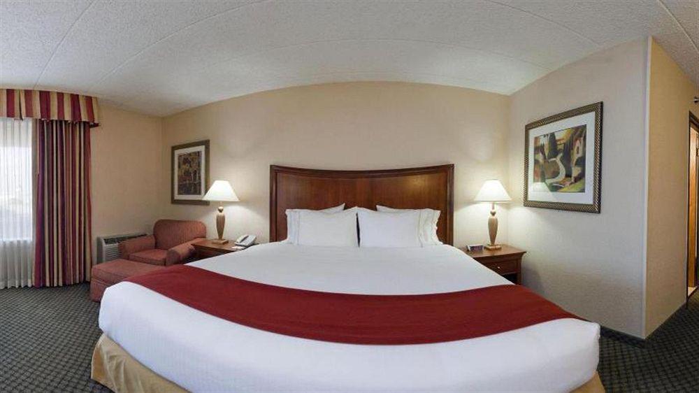 Holiday Inn Express Chicago-Downers Grove By Ihg Exterior foto