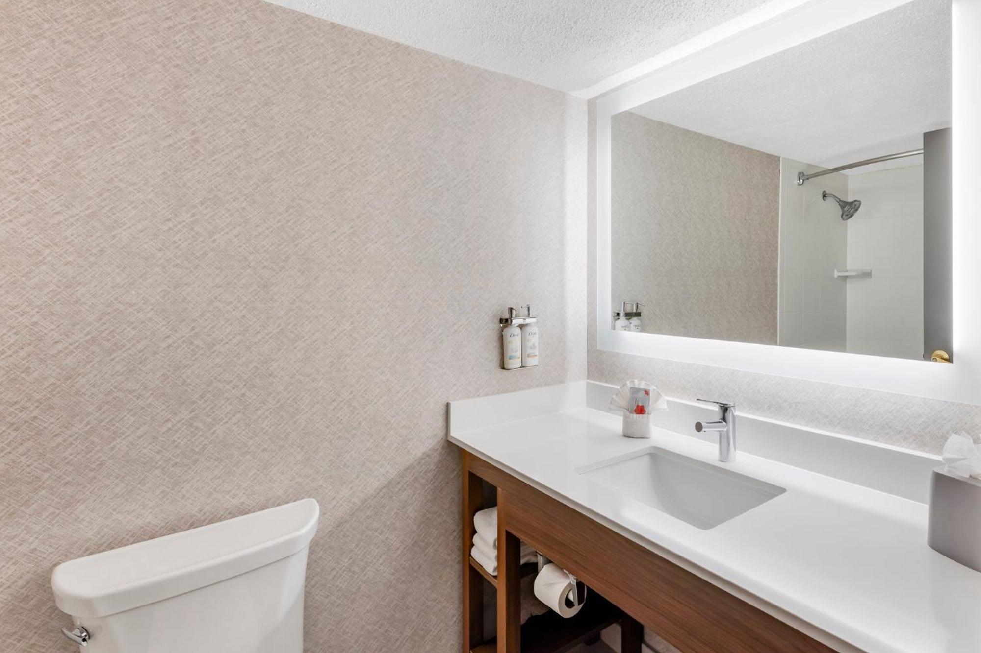 Holiday Inn Express Chicago-Downers Grove By Ihg Exterior foto