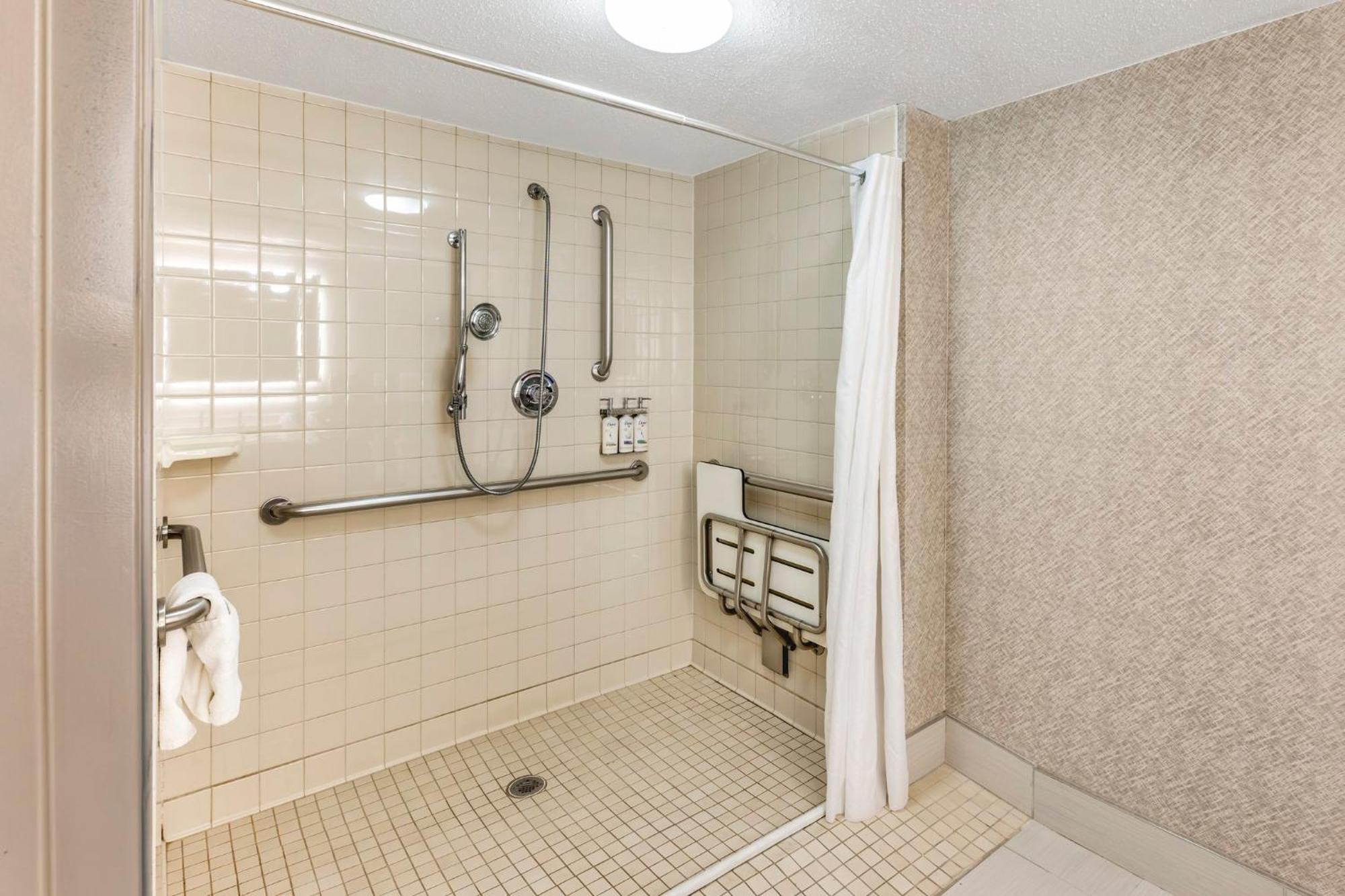 Holiday Inn Express Chicago-Downers Grove By Ihg Exterior foto