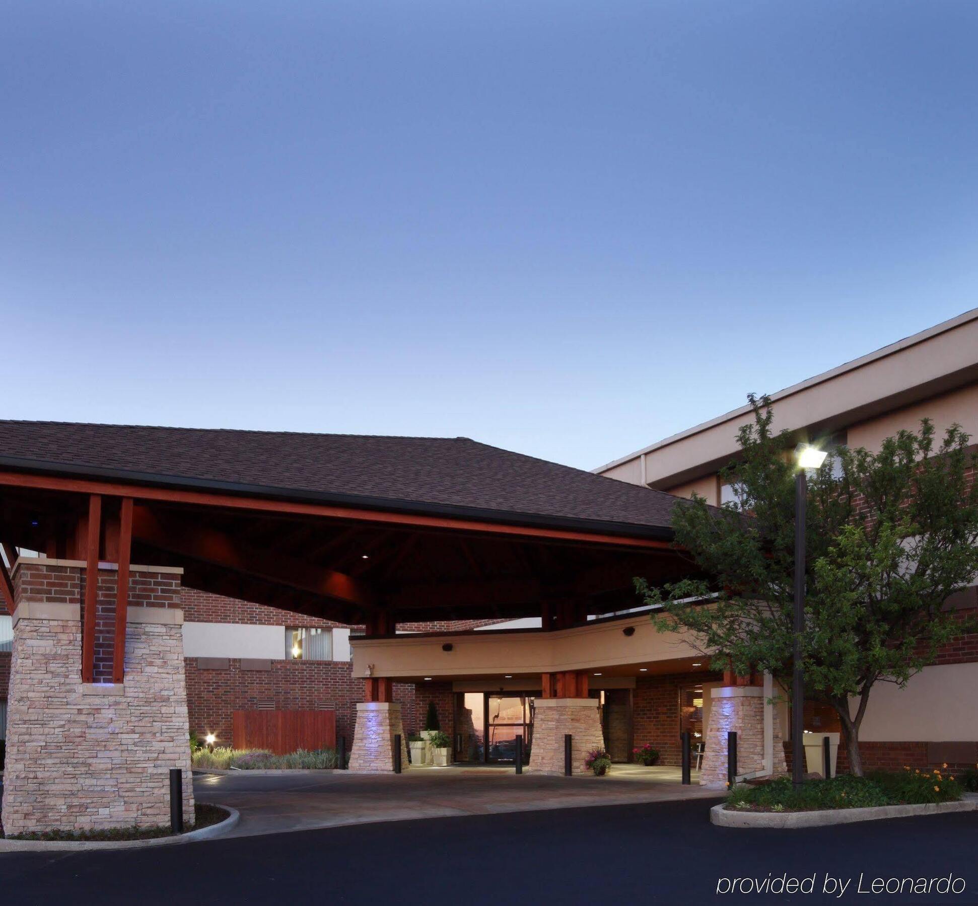 Holiday Inn Express Chicago-Downers Grove By Ihg Exterior foto